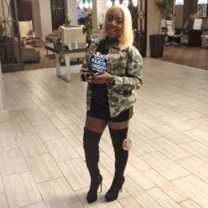 Meet your Posher, Rosena